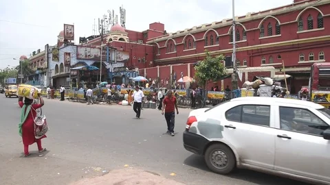 General view outside Howrah Junction railway station Stock Footage 77447200