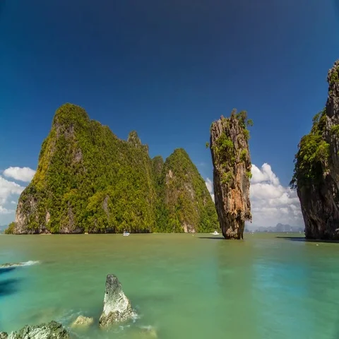 General view timelapse of the rock at the James Bond Island, Thailand. 스톡 동영상 69552835
