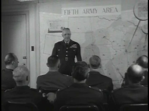 General William Benjamin Kean gives a briefing to incoming officers at Fifth Vídeos de archivo 75417088