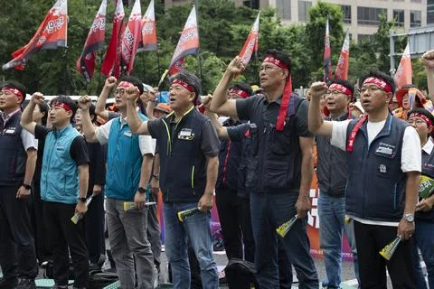 General workers strike calling for guarantee of basic labor rights in Seoul, Rep Stock Photos