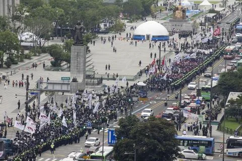 General workers strike calling for guarantee of basic labor rights in Seoul, Rep Stock Photos