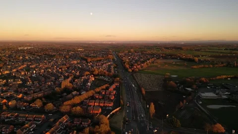 Generic aerial view of the town of Haydock in England with a dual carriageway 库存影片 256661902