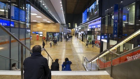 Geneva Cornavin Station CFF, View on crowd and shops - Switzerland Timelapse Stock-Footage 97889618