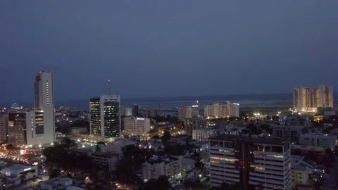 Gentle Dusk/Twilight Aerial Dolly Shot Over Victoria Island, Lagos, Nigeria 스톡 동영상 111361253