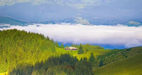 Gentle misty mountains  timelapse. Vídeos de archivo 170757742