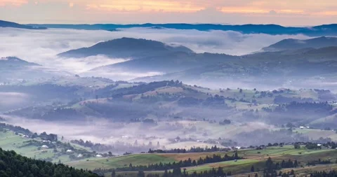 Gentle misty mountains  timelapse. Stock Footage 171477367