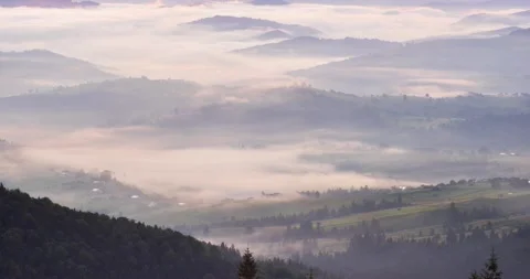 Gentle misty mountains  timelapse. Stock Footage 171477372