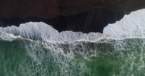 Gentle Ocean Waves Rolling Toward Shore in Morning Light Video stock 332150397