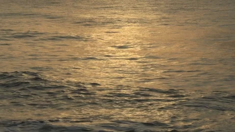 Gentle sea waves rolling on the beach surface. Stock-Footage 331488204
