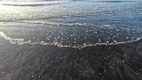 Gentle Waves 動画素材 168775407