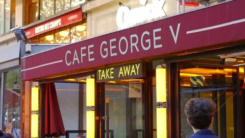 George V Cafe on Champs-Elysee in Paris - CITY OF PARIS, FRANCE - SEPTEMBER 04 Stock Footage 258178361