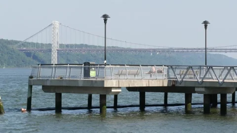 George Washington bridge, Hudson river in New York City, USA. Riverside park Stock-Footage 341847674