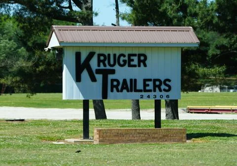 Georgetown, Delaware, U.S.A - May 21, 2026 - Roadside business sign for Kru.. Stock Photos