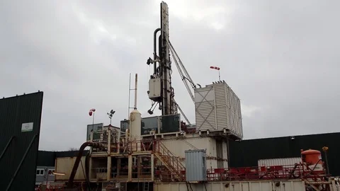 Geothermal drilling rig 動画素材 103935654