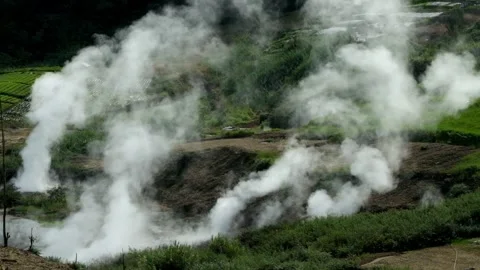 Geothermal steam from an active crater Video stock 320030504