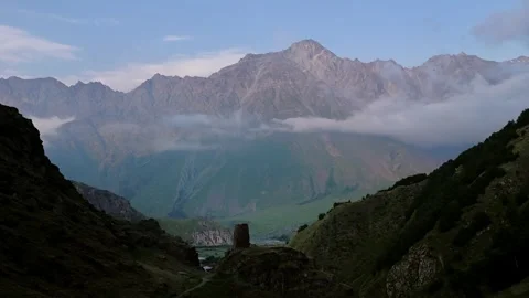 Gergeti Tower, Kazbegi, Georgia 스톡 동영상 318937606