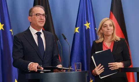 German cabinet approves legislative package to give intelligence services new po Stock Photos