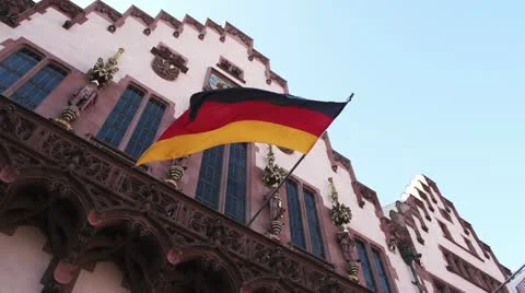 German flag floats in slow motion at the Frankfurt city hall Video stock 22159910