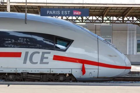 German ICE high-speed train Paris Est railway station in France 스톡 사진