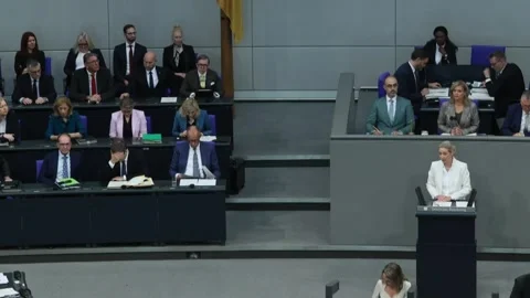 German lawmakers debate draft 2027 budget in Bundestag, Berlín, DE - 09 Sep 2026 Vidéo 345050597