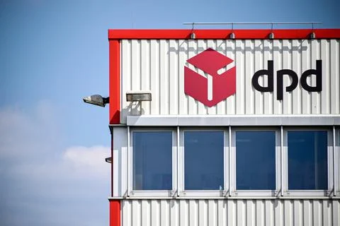 German Parcel Service DPD closes facility due to coronavirus, Hueckelhoven, Germ 写真素材