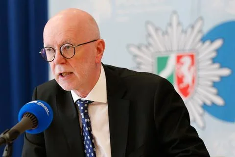 German searches objects in Dueren and Cologne and takes six persons into custody Stock Photos