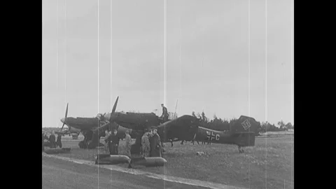 German ship fires on Polish positions Video stock 252523639