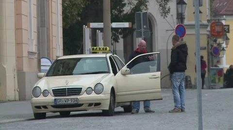 German Taxi Driver 動画素材 49686725