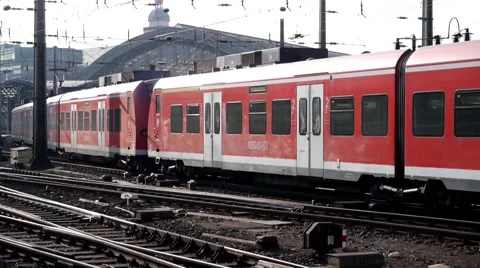 German Train Arriving Central Main Station 库存影片 64346605