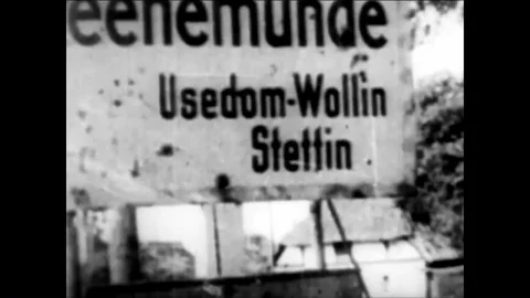 Germans develop V1 and V2 missiles in World War II to bomb London. 库存影片 85772389