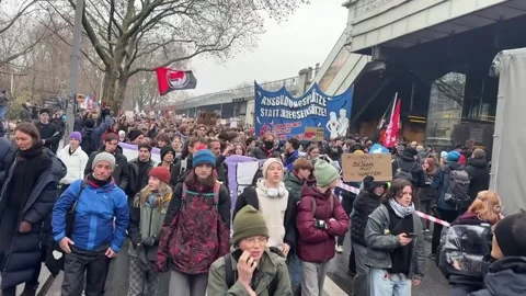 Germany: German students rally in Berlin after parliament approves new mi... Stock-Footage 322798257