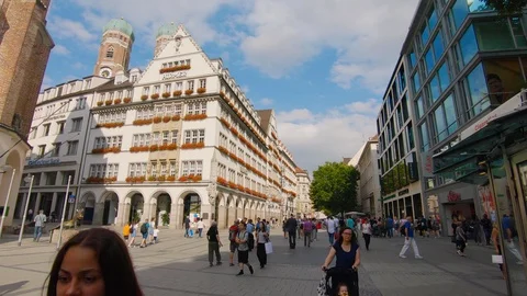 Germany Munich architecture walking in historical part of city steadicam Vídeos de archivo 113096337