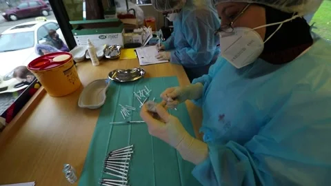 Germany reports a decrease in new Covid-19 cases, Berlín, DE - 16 Dec 2021 Stockbeeldmateriaal 204090400