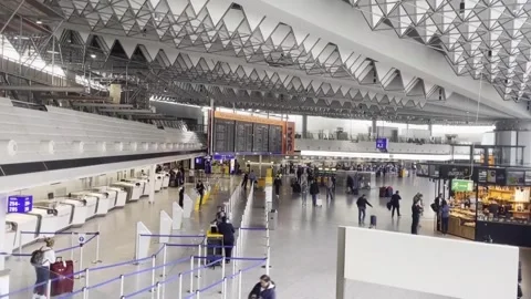 Germany: Rising kerosene prices force Lufthansa to cancel 20,000 flights Vidéo 333323374