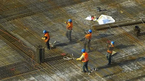 Germany Stuttgart construction workers moving metal frame, Stuttgart 21 Vidéo 21418994