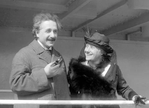  Germany / USA: Albert Einstein (1879-1955) with his wife Elsa (1876-1936)... Stock Photos