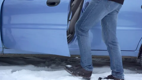 Get in the car in winter Stock Footage 169184143