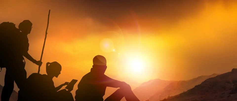 Get help with forest fires on the hills and the background of the evening sun Stock Illustration