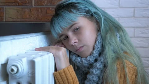 Get warm by central heating. Stock-Footage 220232133