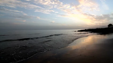 Getting dark on the beach 스톡 동영상 51990974