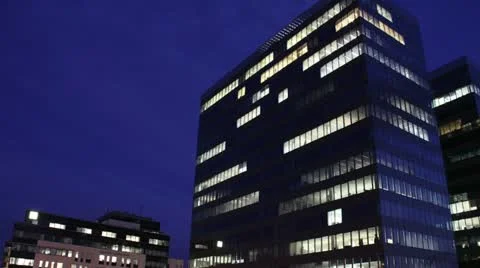 Getting Dark Over Office Buildings Timelapse overwork 01 Video stock 10867590