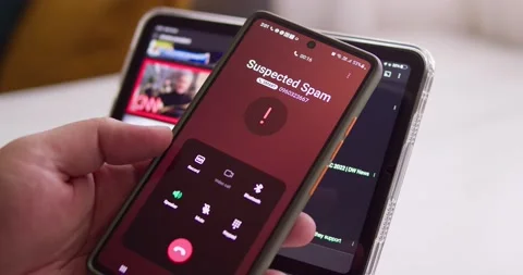 Getting a phone call on a mobile phone from a scam artist and declining Vidéo 197595809