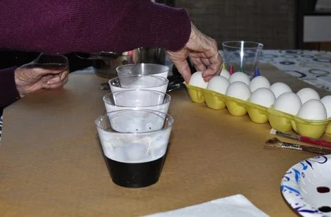 Getting Started with Fresh White Eggs Foto stock