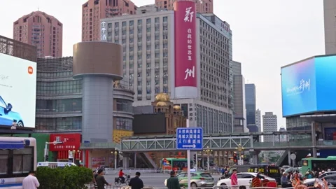 Giant 3D LED Digital Billboards at Traffic Intersection of Zhengzhou City in 스톡 동영상 337960054
