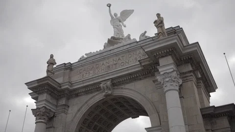 Giant arch with statues and a cloudy sky Stock Footage 102907118