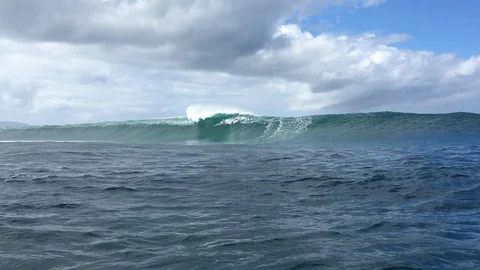 Giant breaking Ocean wave Video stock 124396590