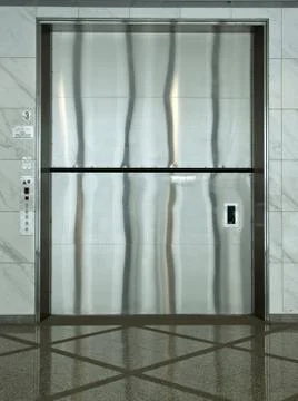 A giant cargo elevator Stockfoto's