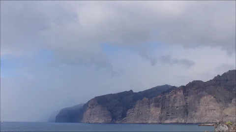 Giant cliffs time lapse 動画素材 34228539