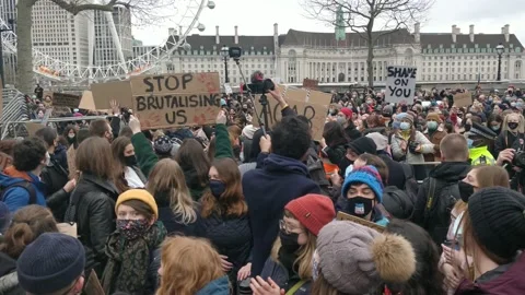 GIANT CROWD PREPARING TO MARCH FOR SARAH EVERARD SCOTLAND YARD Stock Footage 150337732