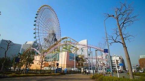 Giant ferris wheel Cosmo Clock 21 ain Yokohama Minatomirai, Japan Stock Footage 106954983